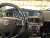 Usata Volvo V40 Momentum 120 CV (88 kW) 2016 Nero Station wagon