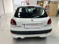 Usata Peugeot 206 60 CV (44 kW) 2012 Bianco Berlina