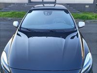 Usata Volvo V40 190 CV (139 kW) 2017 Nero Station wagon