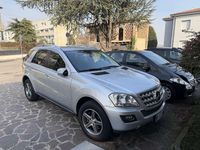Usata Mercedes ML350 231 CV (169 kW) 2011 Grigio SUV