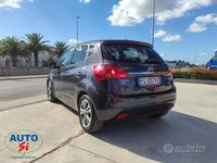 Usata Kia Venga 90 CV (66 kW) 2017 Grigio Utilitaria