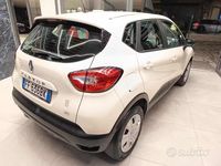 Usata Renault Captur 90 CV (66 kW) 2016 Beige SUV