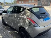 Usata Lancia Ypsilon 69 CV (50 kW) 2013 Giallo Utilitaria