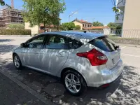 Usata Ford Focus 100 CV (73 kW) 2014 Grigio Berlina