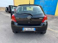 Usata Toyota Yaris Sol 101 CV (74 kW) 2009 Nero Utilitaria
