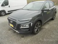 Usata Hyundai Kona Xpossible 120 CV (88 kW) 2018 Grigio metallizzato SUV