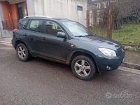 Usata Toyota RAV4 136 CV (100 kW) 2006 Grigio SUV