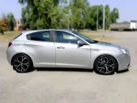 Usata Alfa Romeo Giulietta Exclusive 170 CV (125 kW) 2012 Argento Utilitaria
