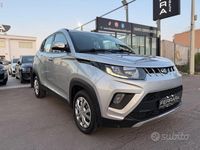 Usata Mahindra KUV100 87 CV (63 kW) 2022 Grigio SUV