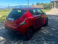 Usata Lancia Ypsilon 69 CV (50 kW) 2018 Rosso Utilitaria