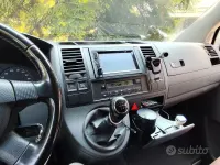 Usata VW Caravelle 102 CV (75 kW) 2009 Grigio Furgone