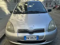 Usata Toyota Yaris Sol 68 CV (50 kW) 2001 Berlina