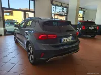 Usata Ford Focus 125 CV (91 kW) 2022 Blu/azzurro Berlina