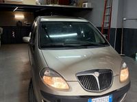 Usata Lancia Musa 75 CV (55 kW) 2007 Marrone Monovolume