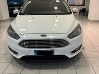 Usata Ford Focus Titanium 120 CV (88 kW) 2017 Beige Berlina