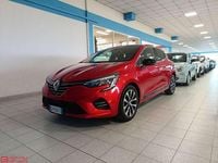 Usata Renault Clio V Techno 101 CV (74 kW) 2023 Rosso Utilitaria