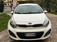 usata Kia Rio 1.1 CRDi Ottime condizioni, neopatentati.