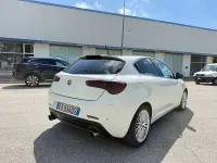 Usata Alfa Romeo Giulietta Progression 140 CV (102 kW) 2011 Utilitaria