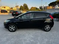 Usata Ford Fiesta Titanium 82 CV (60 kW) 2009 Nero Berlina
