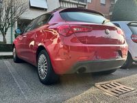 Usata Alfa Romeo Giulietta 105 CV (77 kW) 2012 Rosso Utilitaria