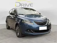 Usata Lancia Ypsilon Gold 69 CV (50 kW) 2023 Blu Utilitaria