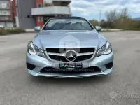 Usata Mercedes E220 Premium 170 CV (125 kW) 2015 Blu Cabrio