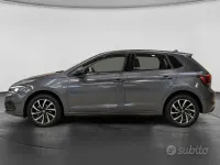Usata VW Polo Life 95 CV (69 kW) 2023 Grigio Utilitaria