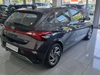Nuova Hyundai i20 101 CV (74 kW) 2026 Grigio Utilitaria