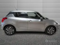 Usata Suzuki Swift 83 CV (61 kW) 2020 Grigio Utilitaria
