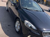 Usata Volvo V40 116 CV (85 kW) 2014 Nero Berlina