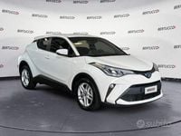 Usata Toyota C-HR Active 122 CV (89 kW) 2020 Bianco SUV