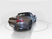 Usata Mazda MX5 Exclusive-Line 184 CV (135 kW) 2024 Machine gray Cabrio