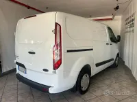 Usata Ford Transit Custom Trend 131 CV (96 kW) 2022 Bianco pastello Berlina