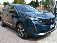 Usado Peugeot 5008 Allure 131 HP (96 kW) 2022 Cinzento SUV