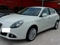 Usata Alfa Romeo Giulietta Distinctive 120 CV (88 kW) 2014 Bianco Utilitaria