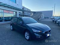 Käytetty Seat Leon Style 131 HP (96 kW) 2022 Harmaa Sedan