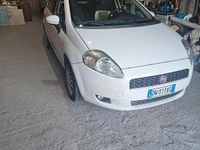 Usata Fiat Grande Punto 65 CV (47 kW) 2009 Bianco Utilitaria
