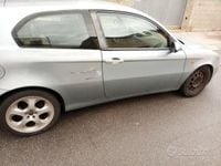 Usata Alfa Romeo 147 140 CV (102 kW) 2005 Utilitaria