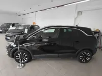 Usata Opel Crossland Elegance 110 CV (80 kW) 2023 Nero SUV