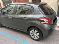 Usata Peugeot 208 Allure 68 CV (50 kW) 2014 Utilitaria