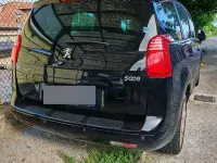 Usata Peugeot 5008 Family 112 CV (82 kW) 2011 Nero Monovolume