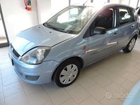 Usata Ford Fiesta 68 CV (50 kW) 2006 Blu Utilitaria