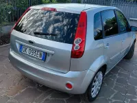 Usata Ford Fiesta 75 CV (55 kW) 2007 Utilitaria