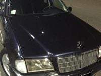 Usata Mercedes C220 Elegance 145 CV (106 kW) 2001 Blu/azzurro Station wagon