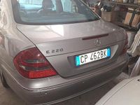 Usata Mercedes 220 Avantgarde 150 CV (110 kW) 2005 Berlina