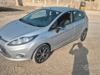 Usata Ford Fiesta 92 CV (67 kW) 2011 Grigio Berlina