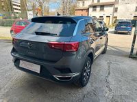 Usata VW T-Roc Business 110 CV (80 kW) 2021 Grigio SUV