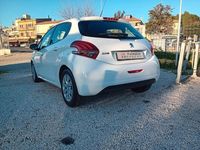Usata Peugeot 208 Active 75 CV (55 kW) 2019 Bianco Utilitaria