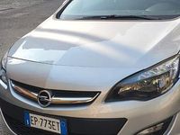 Usata Opel Astra 140 CV (102 kW) 2015 Grigio Berlina