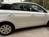 Usata Hyundai i20 Comfort 85 CV (62 kW) 2016 Bianco Utilitaria